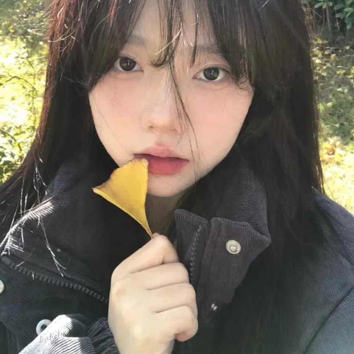 埃舍尔街的红色邮筒